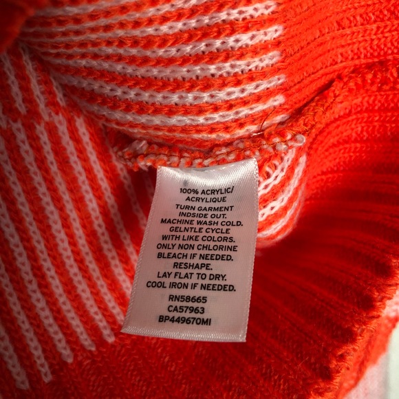 BP. Check V-neck Crop Sweater In Orange Neon Checker - Picture 5 of 7